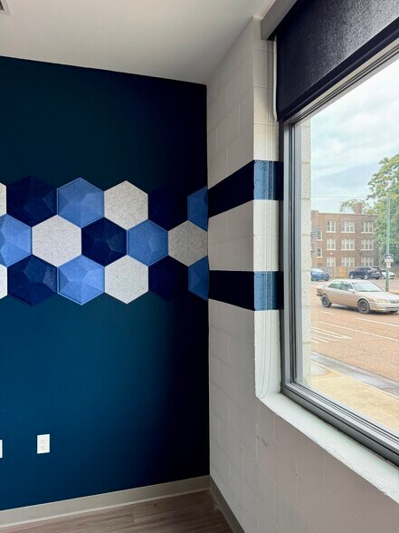 More Photos Of 1839 Madison Ave, Memphis Apartments For Lease