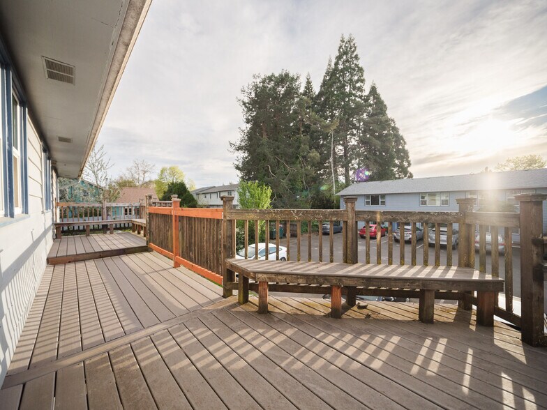 More Photos Of 302 Monmouth Ave S, Monmouth Apartments For Sale