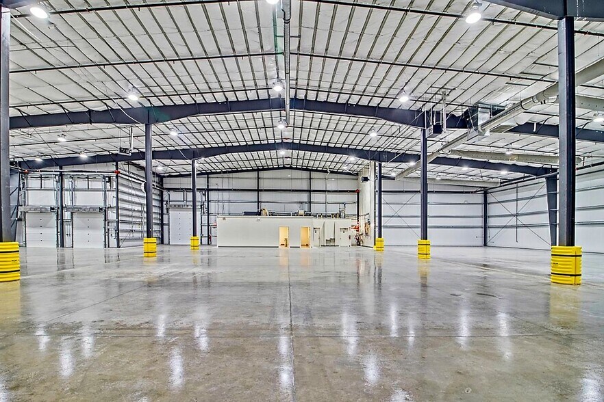More Photos Of 5811 Sandpiper Dr, Missoula Warehouse For Lease