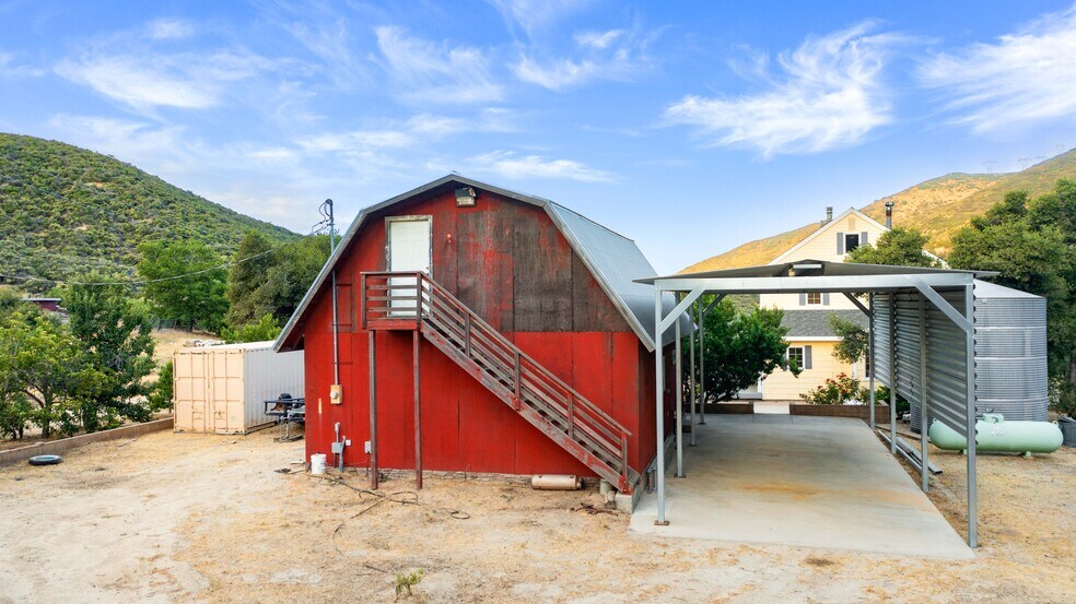 More Photos Of 11660 Lonesome Valley Rd, Leona Valley Specialty For Sale