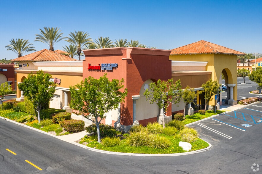 More Photos Of 2315-2595 E Imperial Hwy, Brea Unknown For Lease