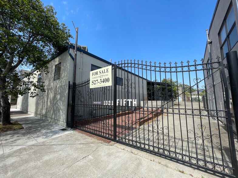 More Photos Of 1319-1321 5th St, Berkeley Warehouse For Sale