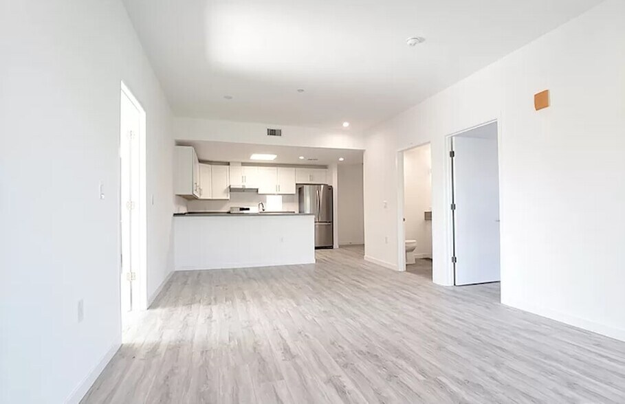 More Photos Of 1229 S Kingsley Dr, Los Angeles Apartments For Sale