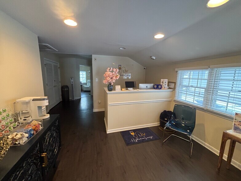 More Photos Of 103 E Gate Dr, Cherry Hill Medical For Sale