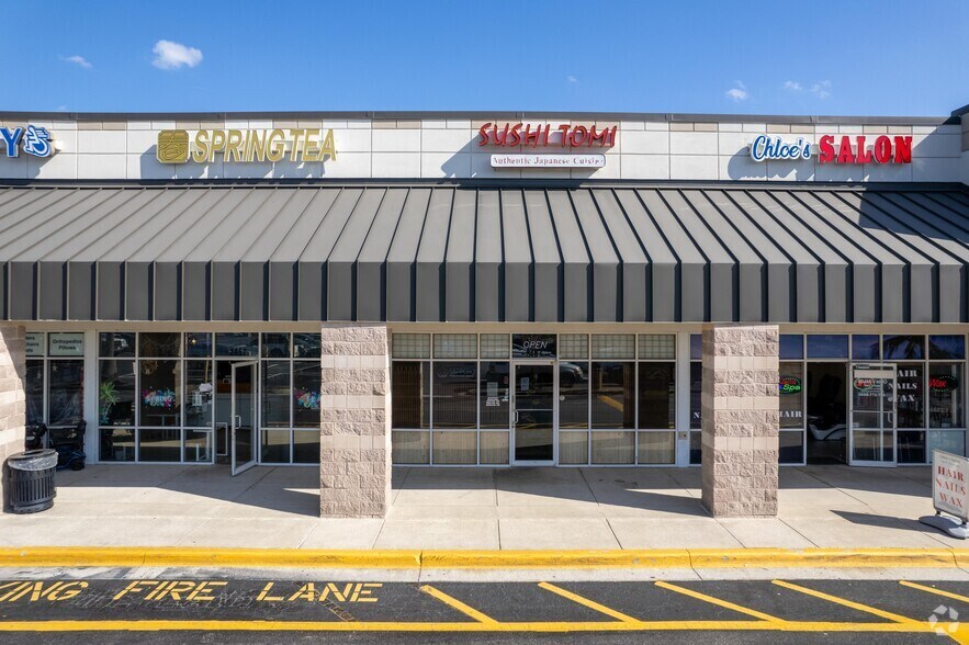 More Photos Of 8421-8481 S John Young Pky, Orlando General Retail For Lease