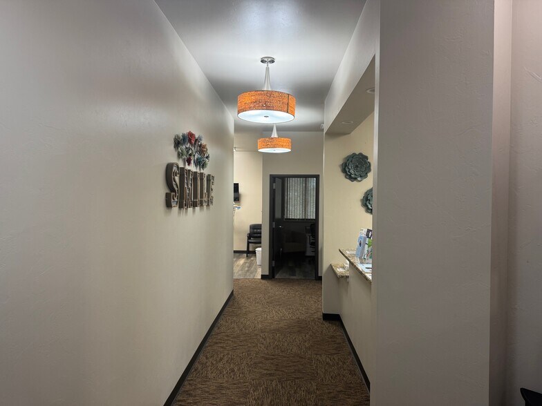 More Photos Of 1621 S Midtown Pl, Oklahoma City Medical For Sale