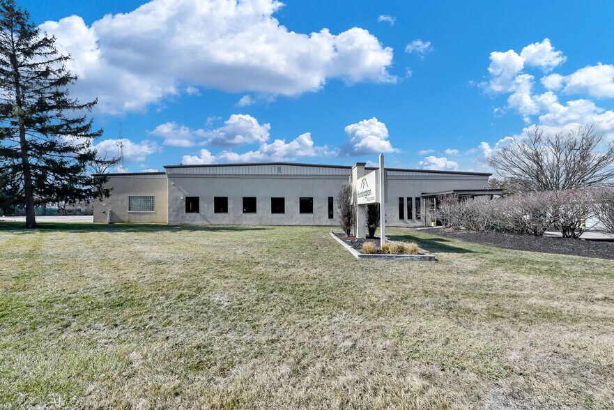 More Photos Of 2455 Harrisburg Pike, Grove City Warehouse For Sale