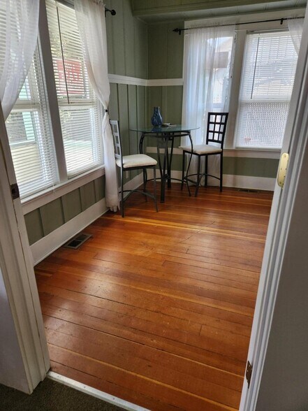 More Photos Of 325 S 5th St, Klamath Falls Medical For Sale