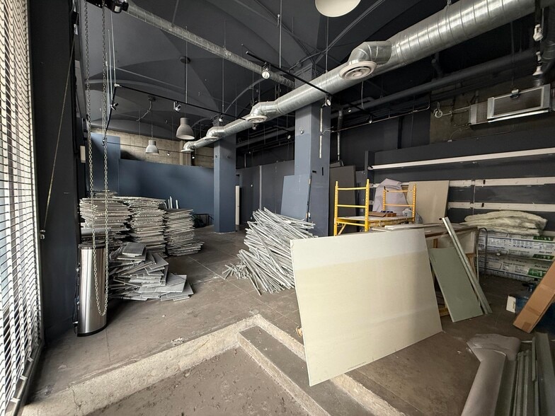 More Photos Of 758 S Spring St, Los Angeles Apartments For Lease