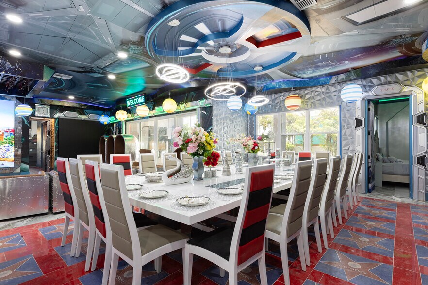 More Photos Of 1015 Fantasy Dr, Davenport Specialty For Sale