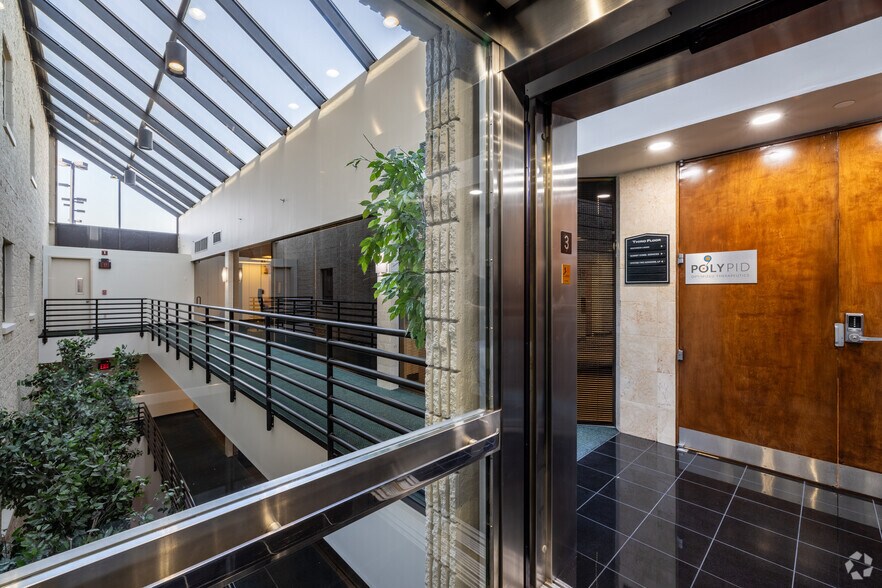 More Photos Of 47 Maple St, Summit Office For Sale