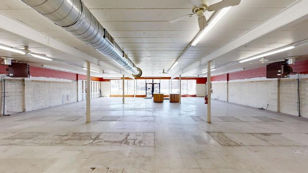 More Photos Of 755 N Snelling Ave N, Saint Paul Storefront For Lease