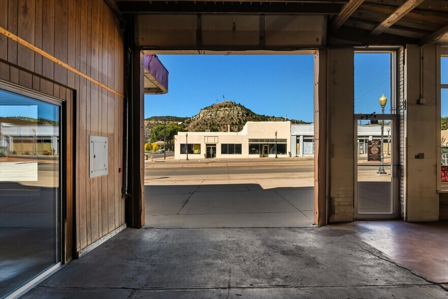 More Photos Of 201 N 2nd St, Raton Auto Repair For Sale