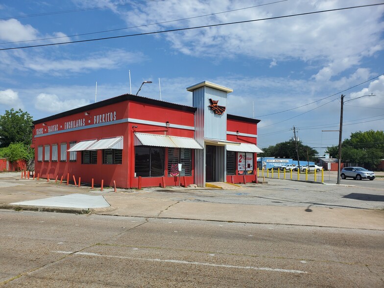 Primary Photo Of 7170 Lawndale St, Houston Restaurant For Sale