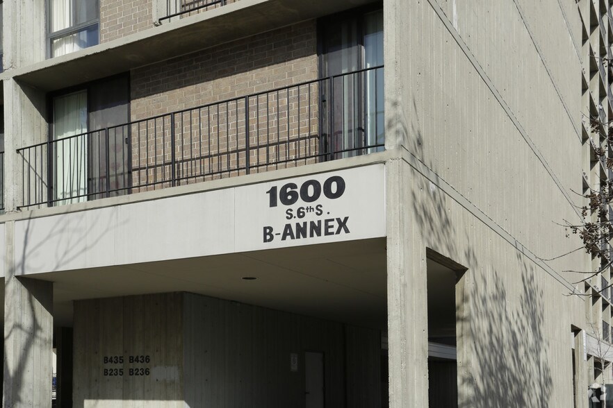 More Photos Of 1524 6th St, Minneapolis Apartments For Lease