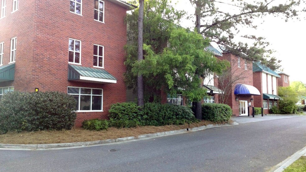 More Photos Of 1514 Mathis Ferry Rd, Mount Pleasant Light Distribution For Lease