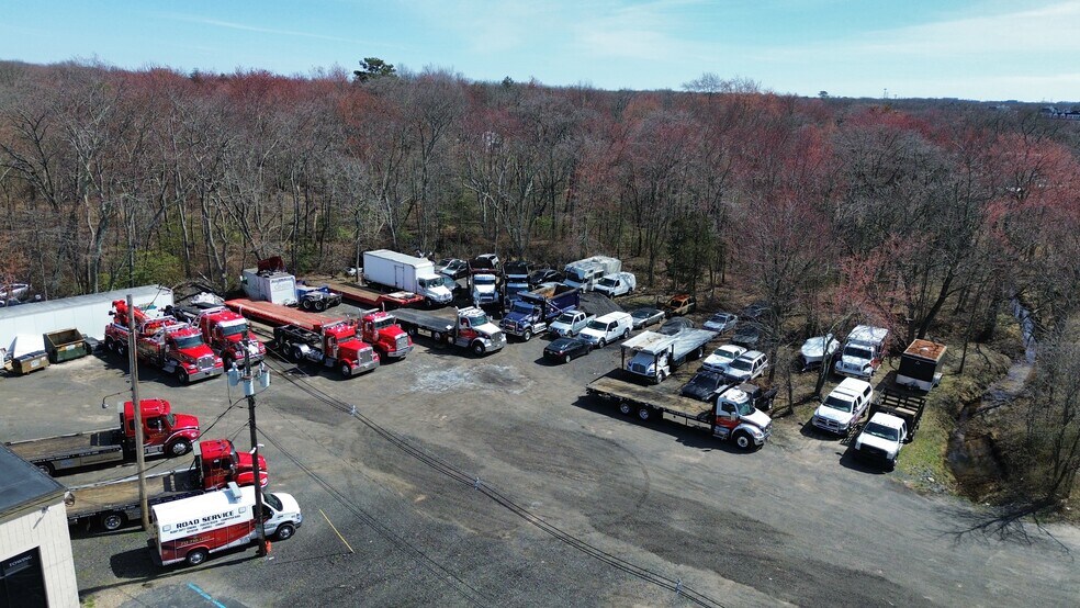 More Photos Of 5499 US Highway 9, Howell Auto Repair For Sale