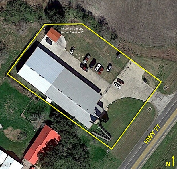 More Photos Of 6725 US Highway 77, Sinton Showroom For Sale