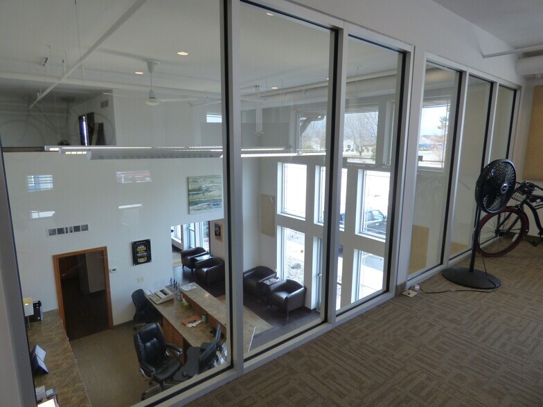 More Photos Of 196 Saint Andrews Dr, Mankato Office For Sale