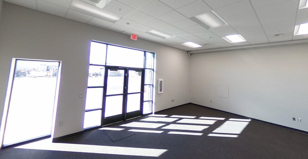 More Photos Of 409 N Dyer Rd, Spokane Warehouse For Lease