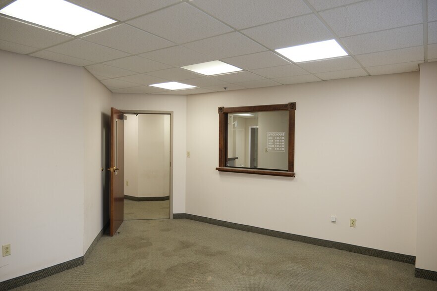 More Photos Of 4085 Seneca St, West Seneca Medical For Lease