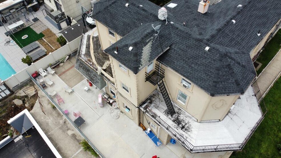 More Photos Of 69 Starbuck St, Staten Island Apartments For Sale