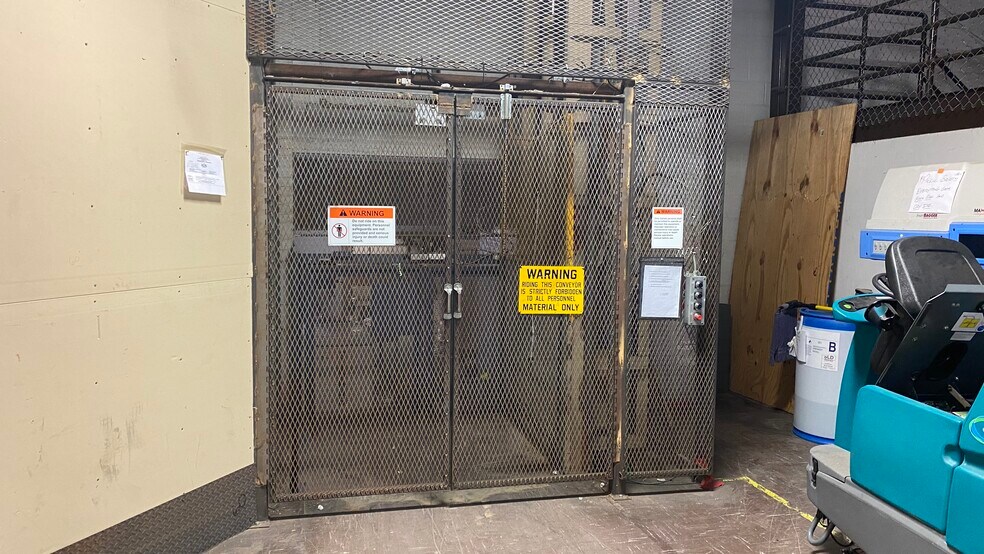More Photos Of 508 Delaware Ave, West Pittston Warehouse For Sale