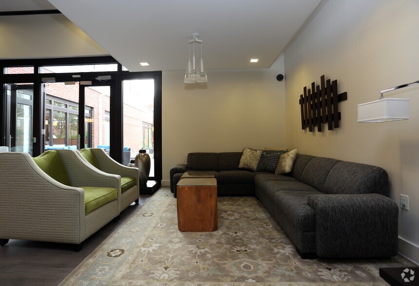 More Photos Of 101 N Wolfe St, Baltimore Apartments For Lease