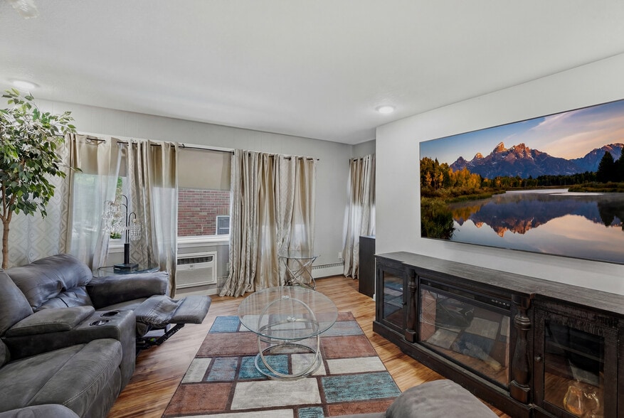 More Photos Of 394 Pierce St, Saint Paul Apartments For Sale