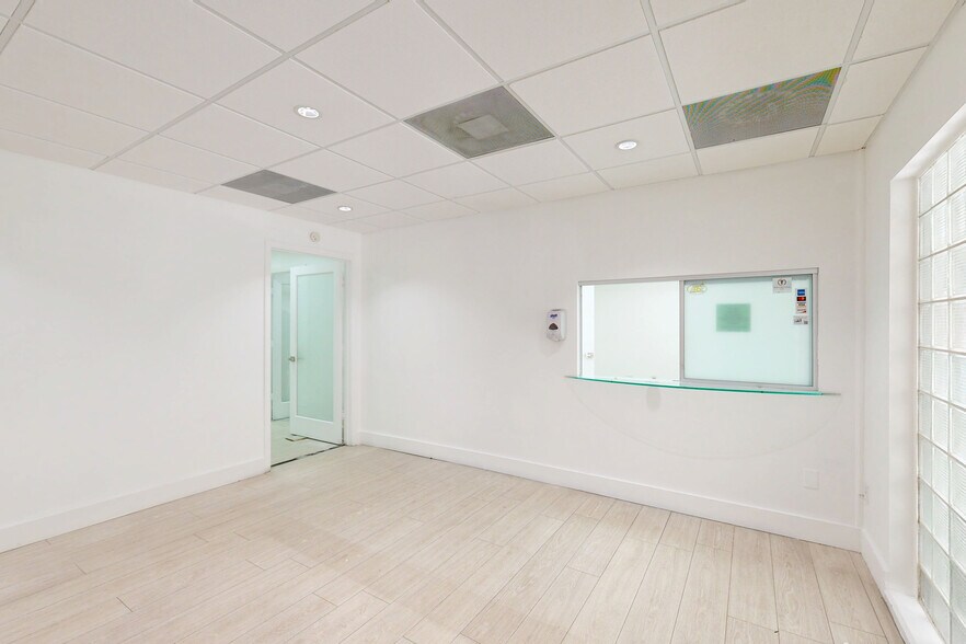 Primary Photo Of 6330 Manor Ln, South Miami Office For Lease