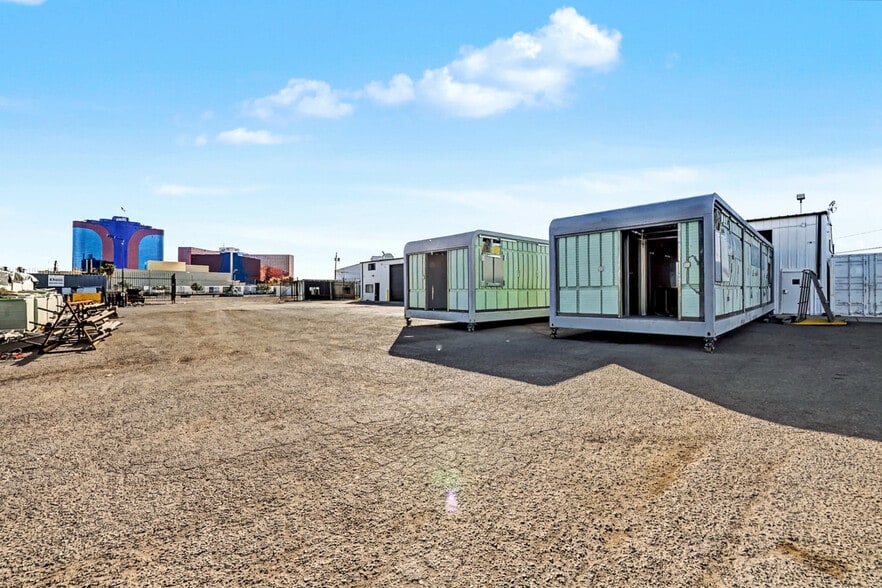 More Photos Of 3635 Polaris Ave, Las Vegas Industrial For Lease
