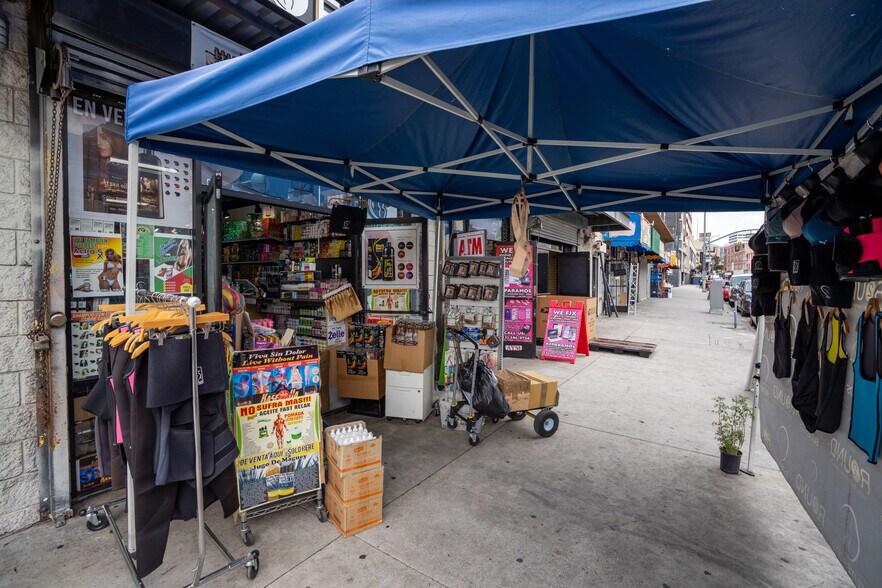 More Photos Of 425 S Los Angeles St, Los Angeles Storefront For Sale