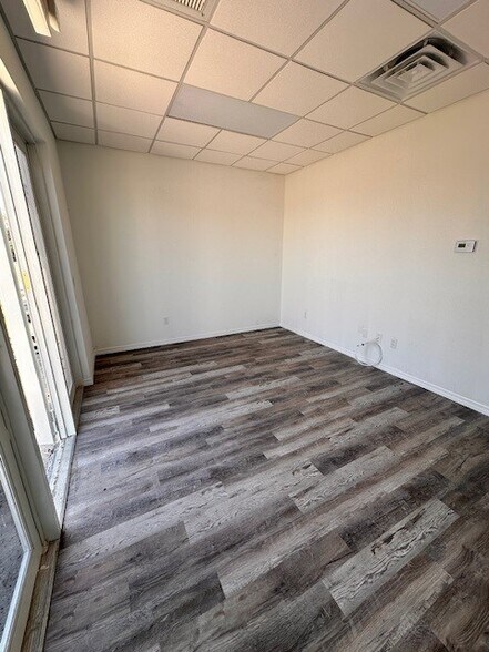 More Photos Of 205 Coastal Ln, West Melbourne Warehouse For Lease