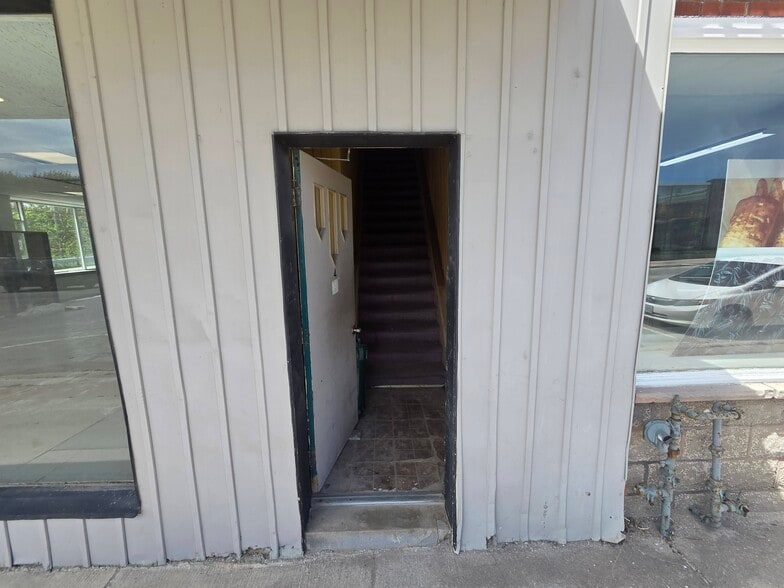 More Photos Of 4-6 Sykes St N, Meaford Apartments For Sale