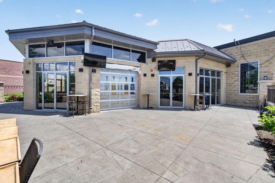 More Photos Of 3151 Voyager Ln, Joliet Restaurant For Sale