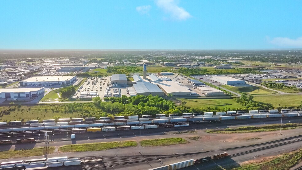 More Photos Of 1300 SE 82nd St, Oklahoma City Distribution For Sale