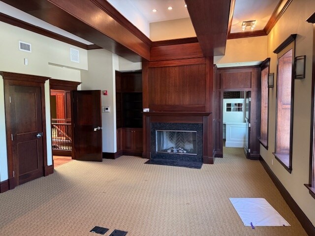 More Photos Of 10 1/2 E Washington St, Chagrin Falls Storefront Retail Office For Lease