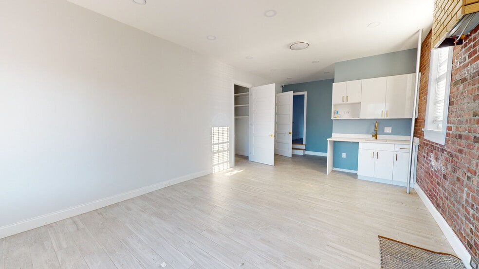 More Photos Of 3707 E Tremont Ave, Bronx Apartments For Lease