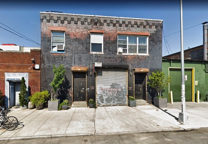 More Photos Of 221 Banker St, Brooklyn Manufacturing For Lease
