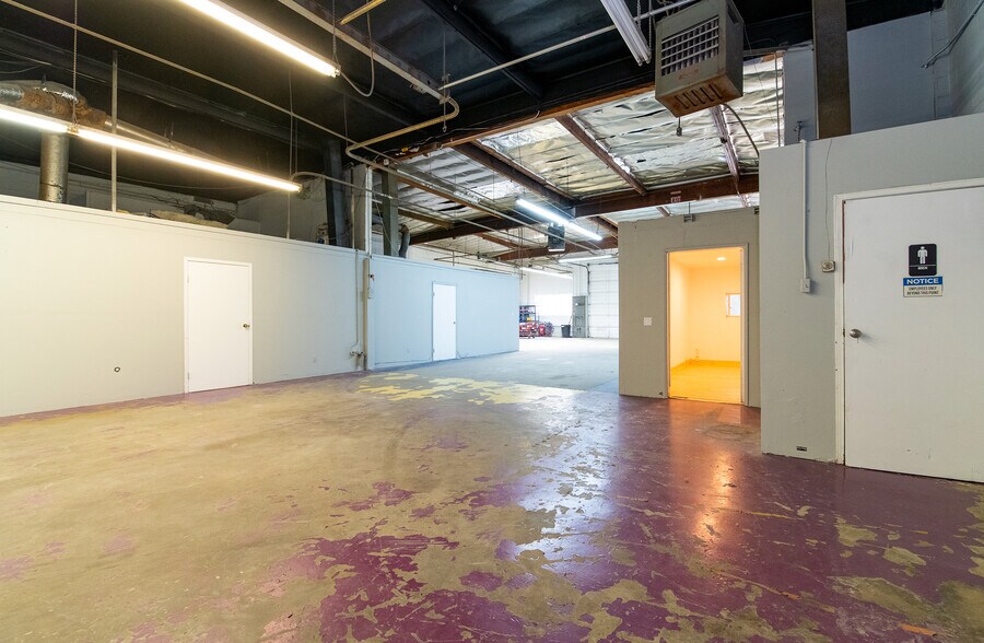 More Photos Of 11810-11812 Greenstone Ave, Santa Fe Springs Manufacturing For Sale