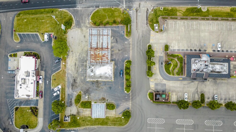 More Photos Of 401 Raleigh Rd, Henderson Convenience Store For Lease