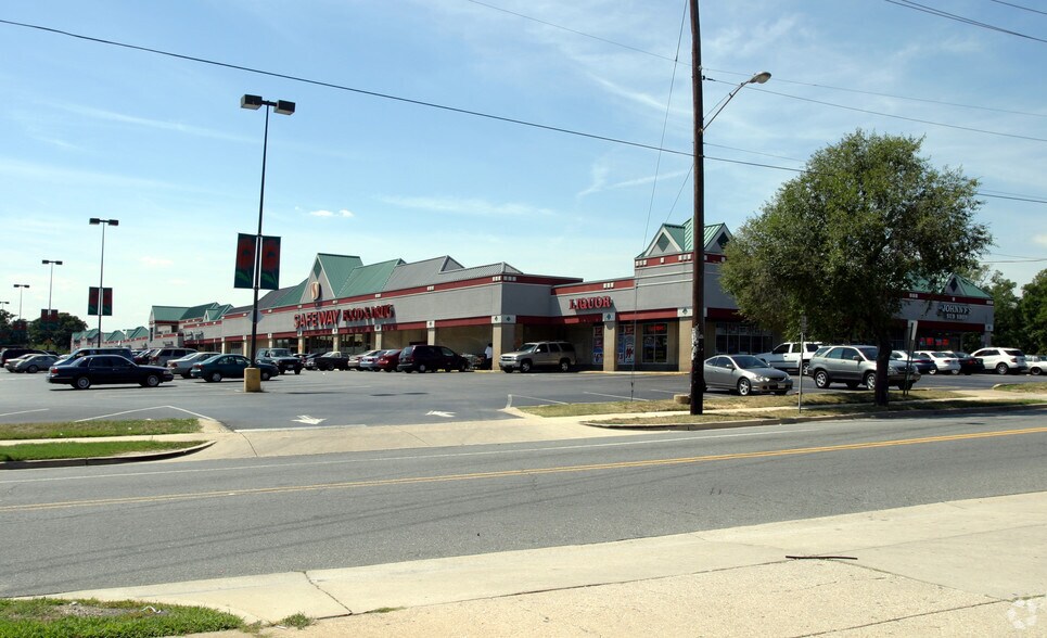 More Photos Of 2346 Iverson St, Temple Hills Unknown For Lease