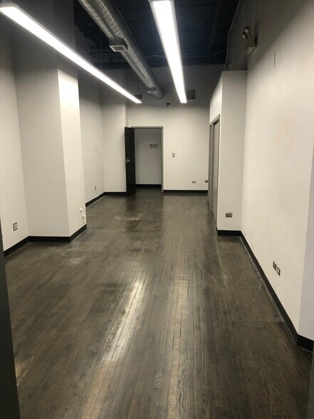 More Photos Of 161 W Harrison St, Chicago Apartments For Lease