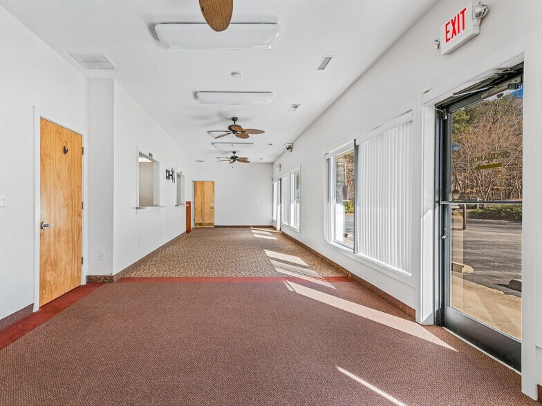 More Photos Of 3179 Sweeten Creek Rd, Asheville General Retail For Lease