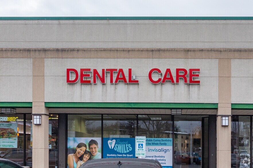 More Photos Of 648-678 N Northwest Hwy, Park Ridge Unknown For Lease