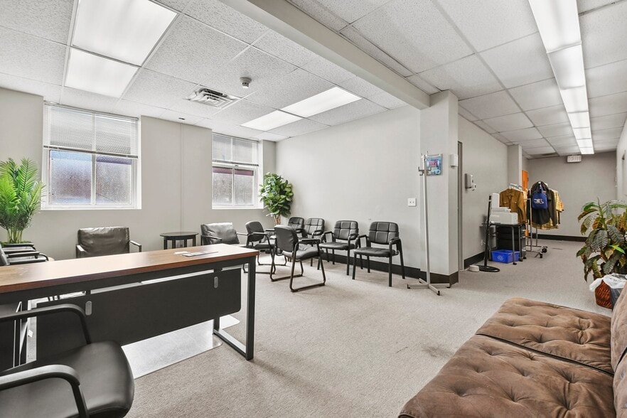 More Photos Of 5 Dover St, New Bedford Office Residential For Sale