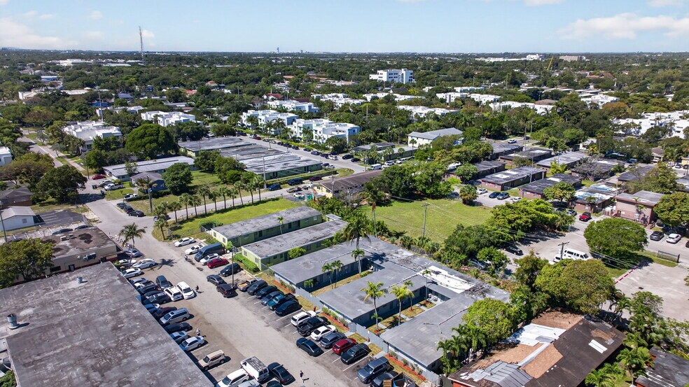 More Photos Of 821-825 NW 10th Ter, Fort Lauderdale Apartments For Sale