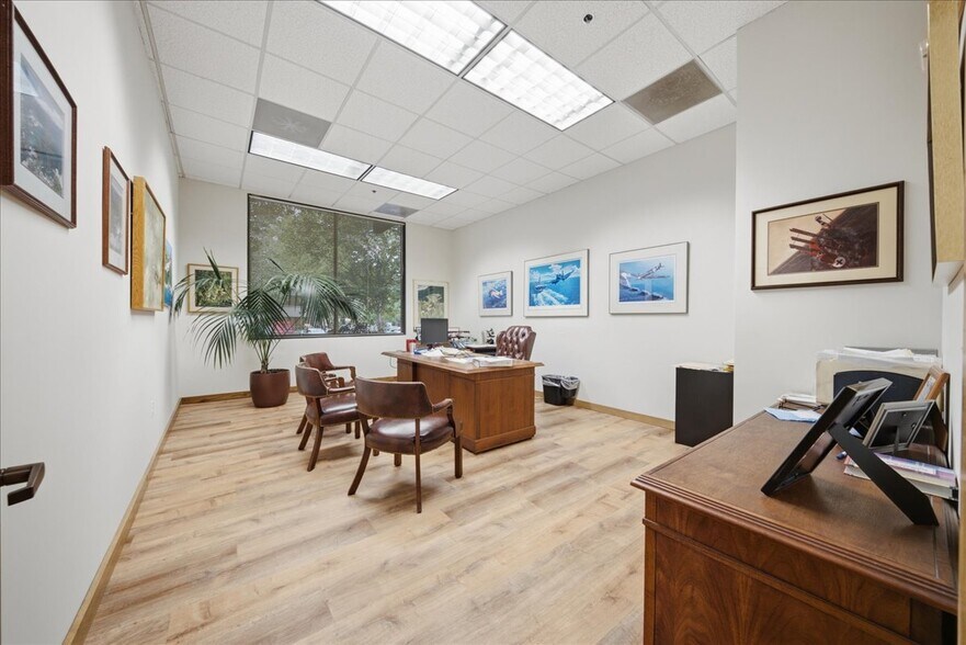 More Photos Of 700 University Ave, Sacramento Office For Lease