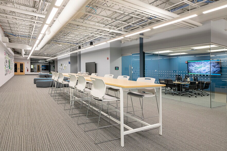 More Photos Of 28500 Clemens Rd, Westlake Office For Lease