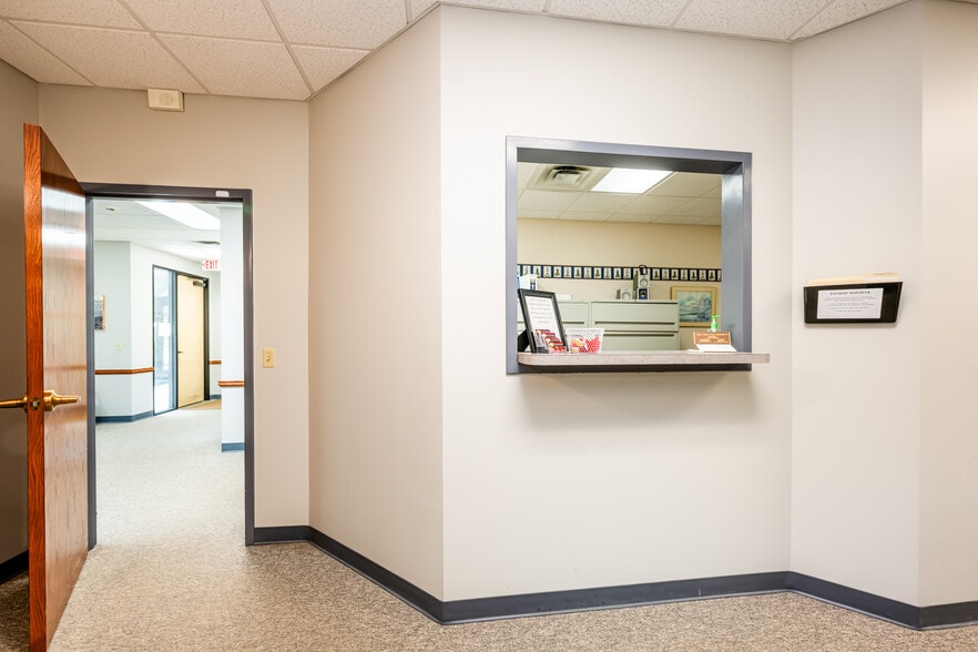 More Photos Of 3901 Stonegate Park, Saint Joseph Healthcare For Lease